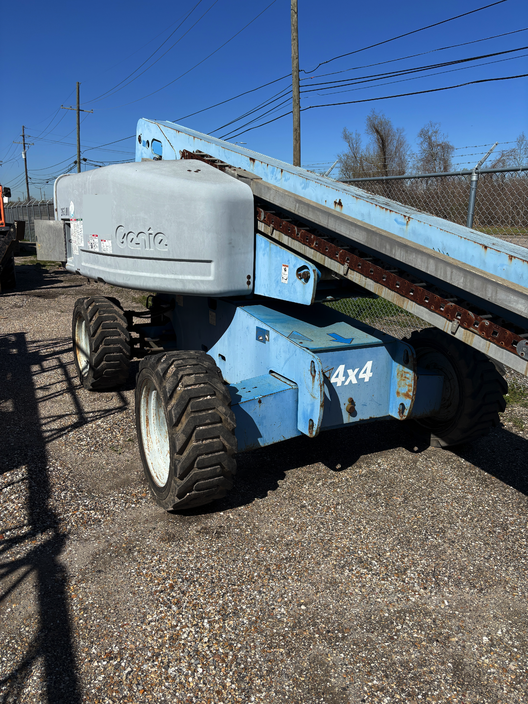 2008 GENIE S60 - view 2 of 11