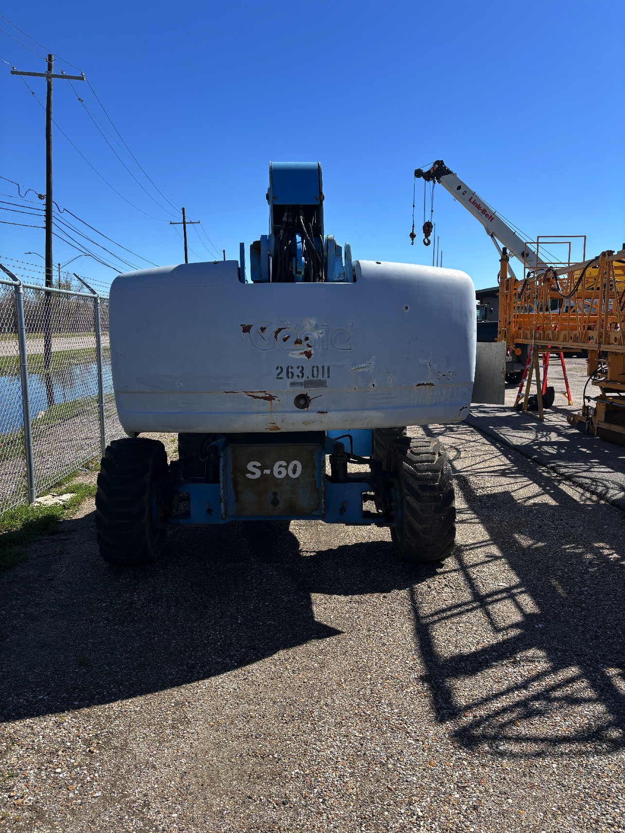 2008 GENIE S60 - view 3 of 11