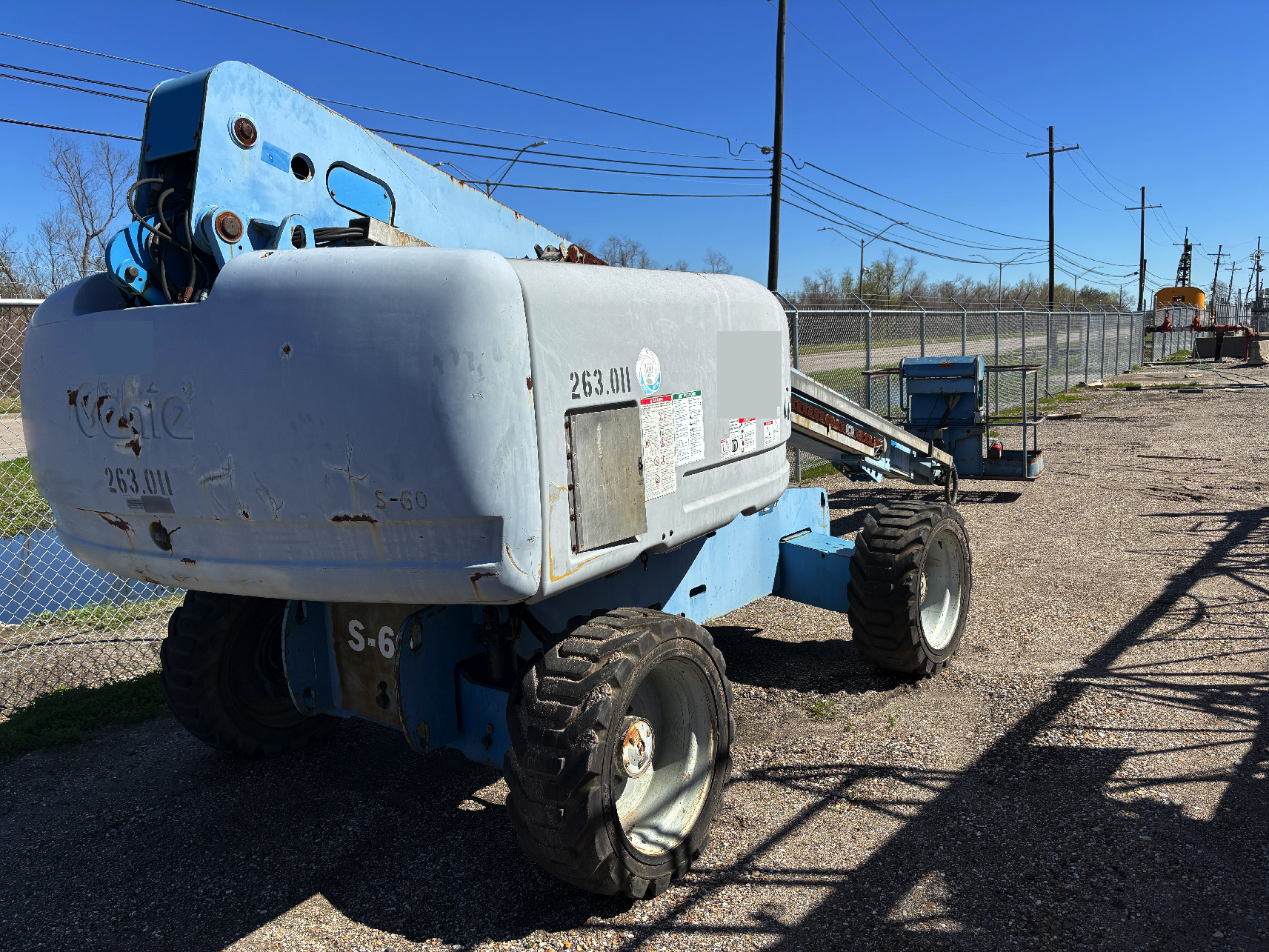 2008 GENIE S60 - Image 4