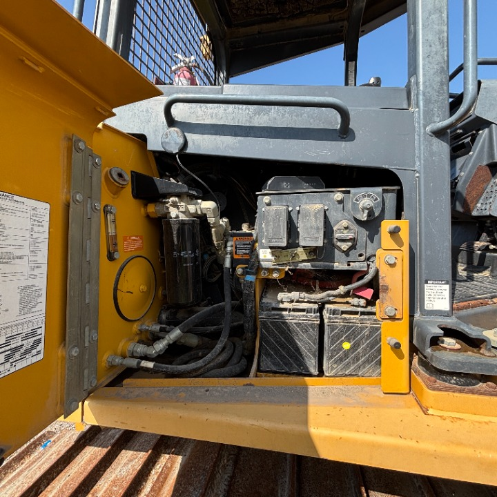 2013 DEERE 750K LGP - Image 8