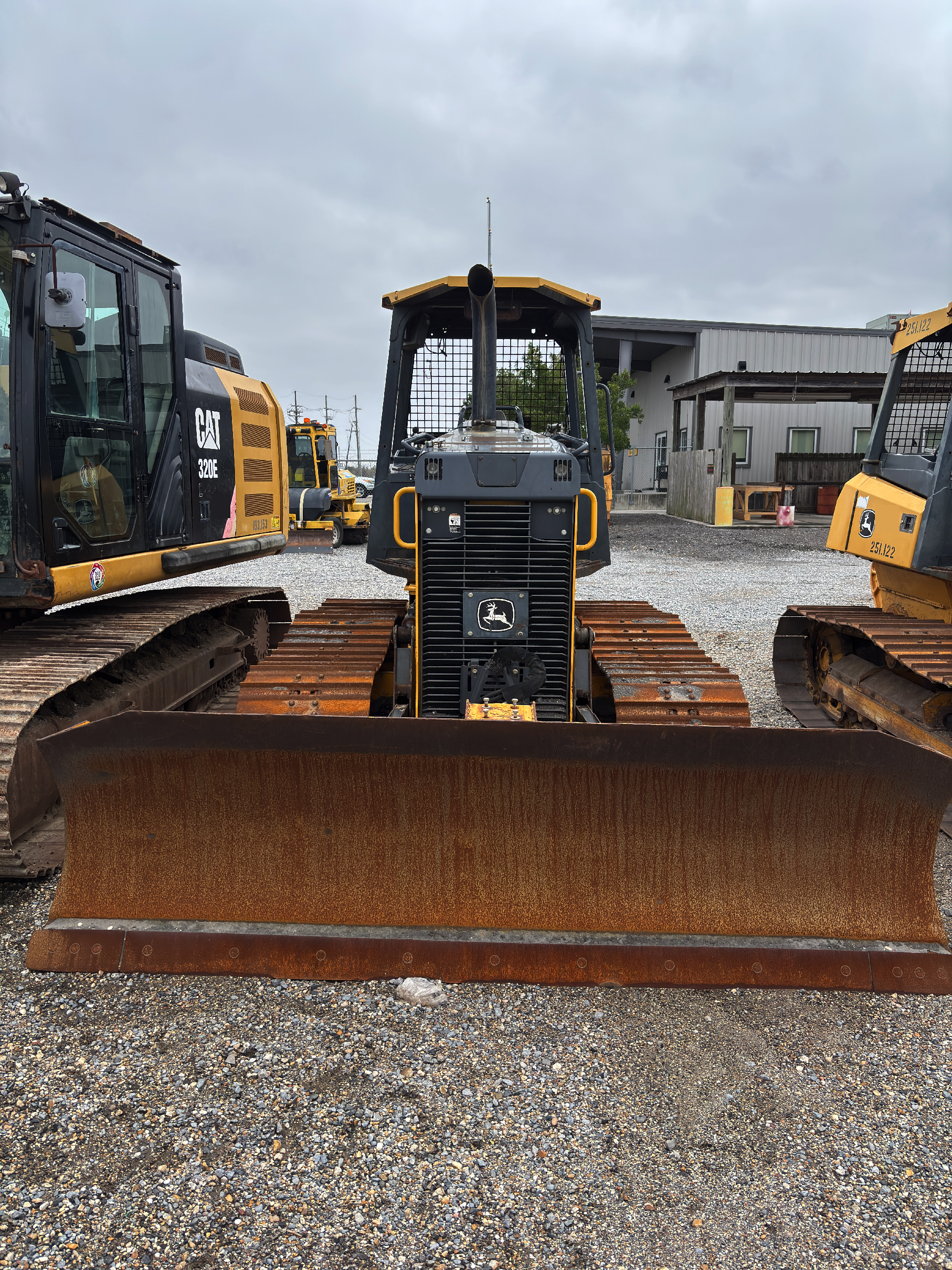 2013 DEERE 550K LGP - Image 2