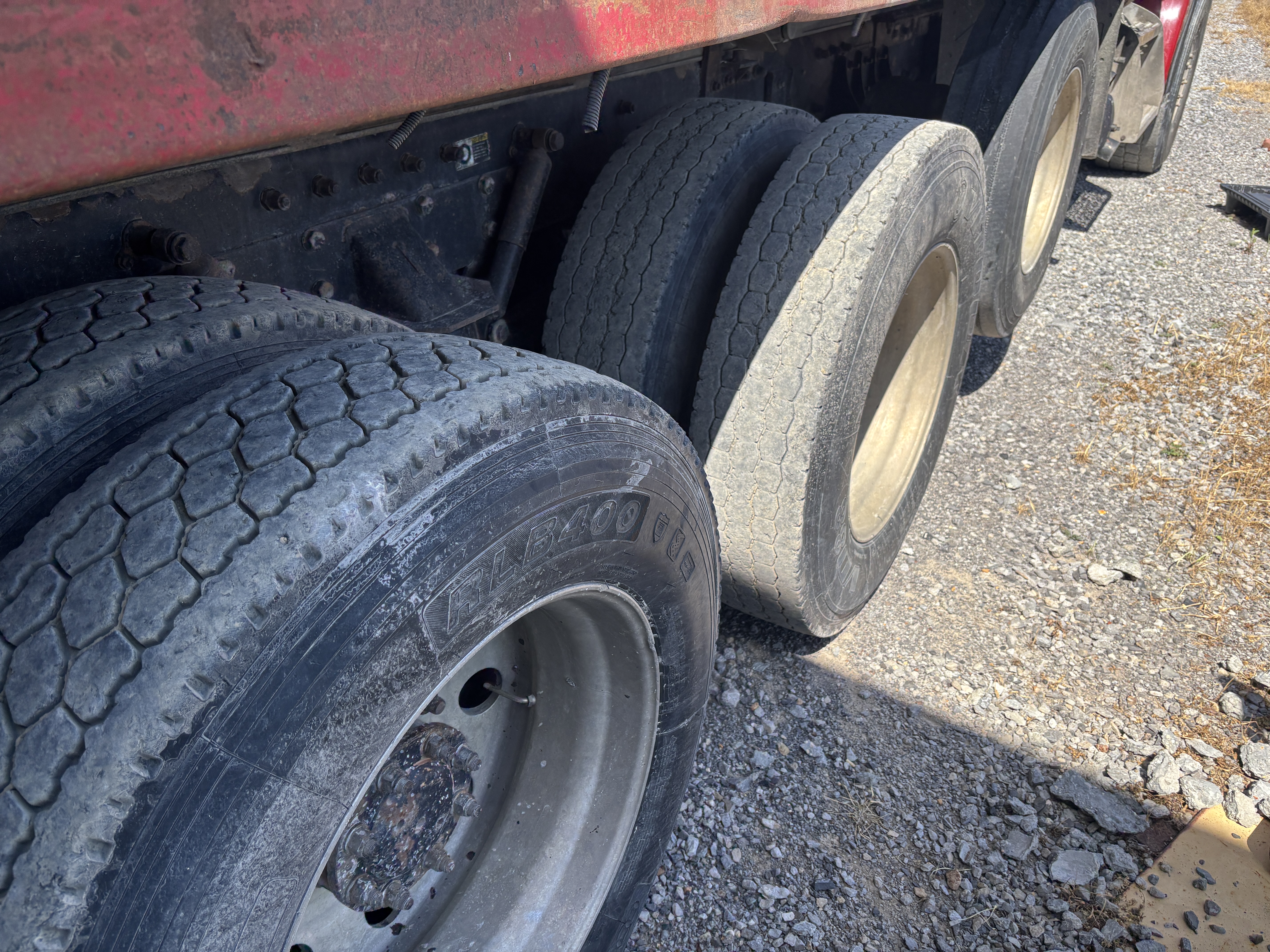 2004 PETERBILT 378 - Image 15