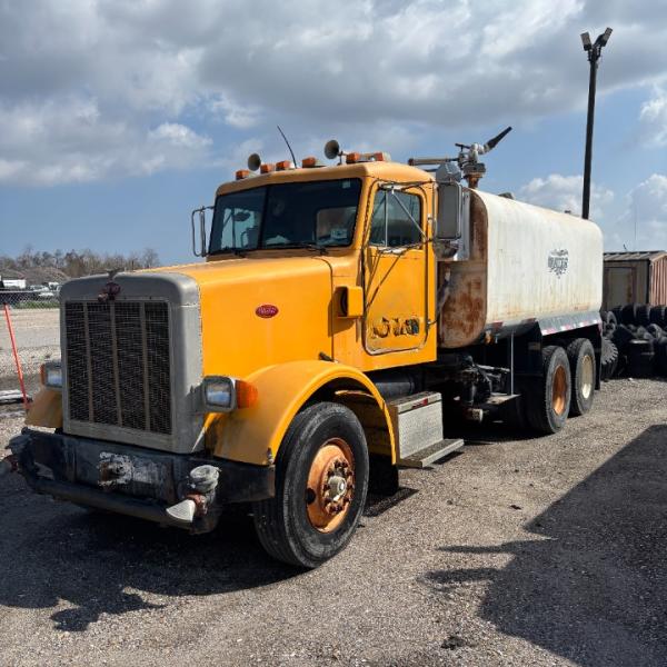 1992 PETERBILT 357