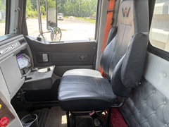 2017 WESTERN STAR 4700 - Image 11