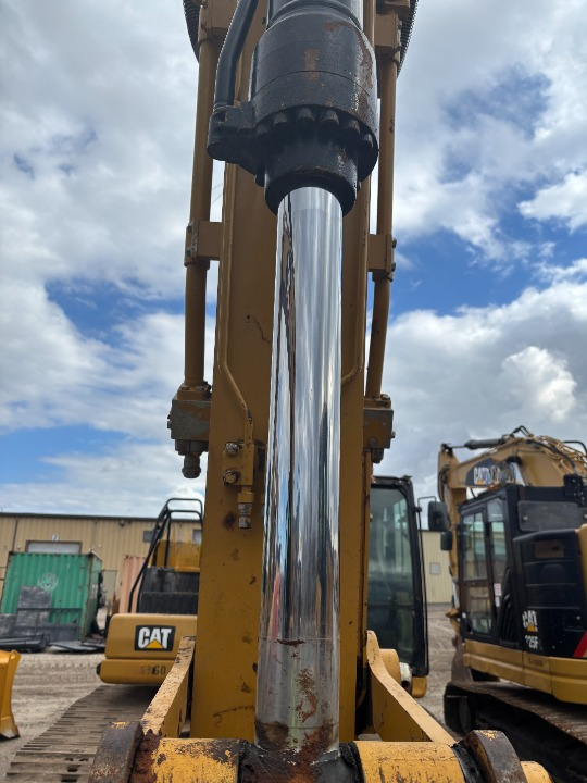2018 CATERPILLAR 323 - Image 16