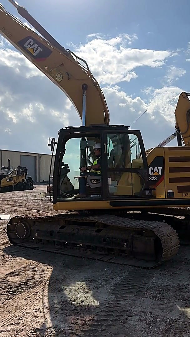 2018 CATERPILLAR 323 - Image 6