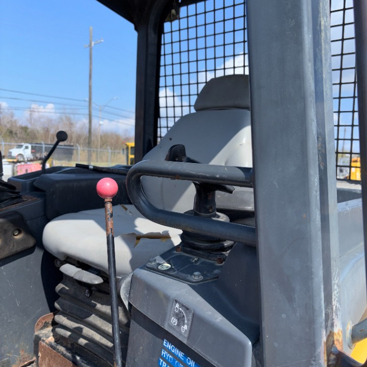 2013 DEERE 550K LGP - Image 13