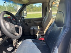 2005 CHEVROLET C7500 - Image 7