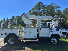 2005 CHEVROLET C7500 - Image 2