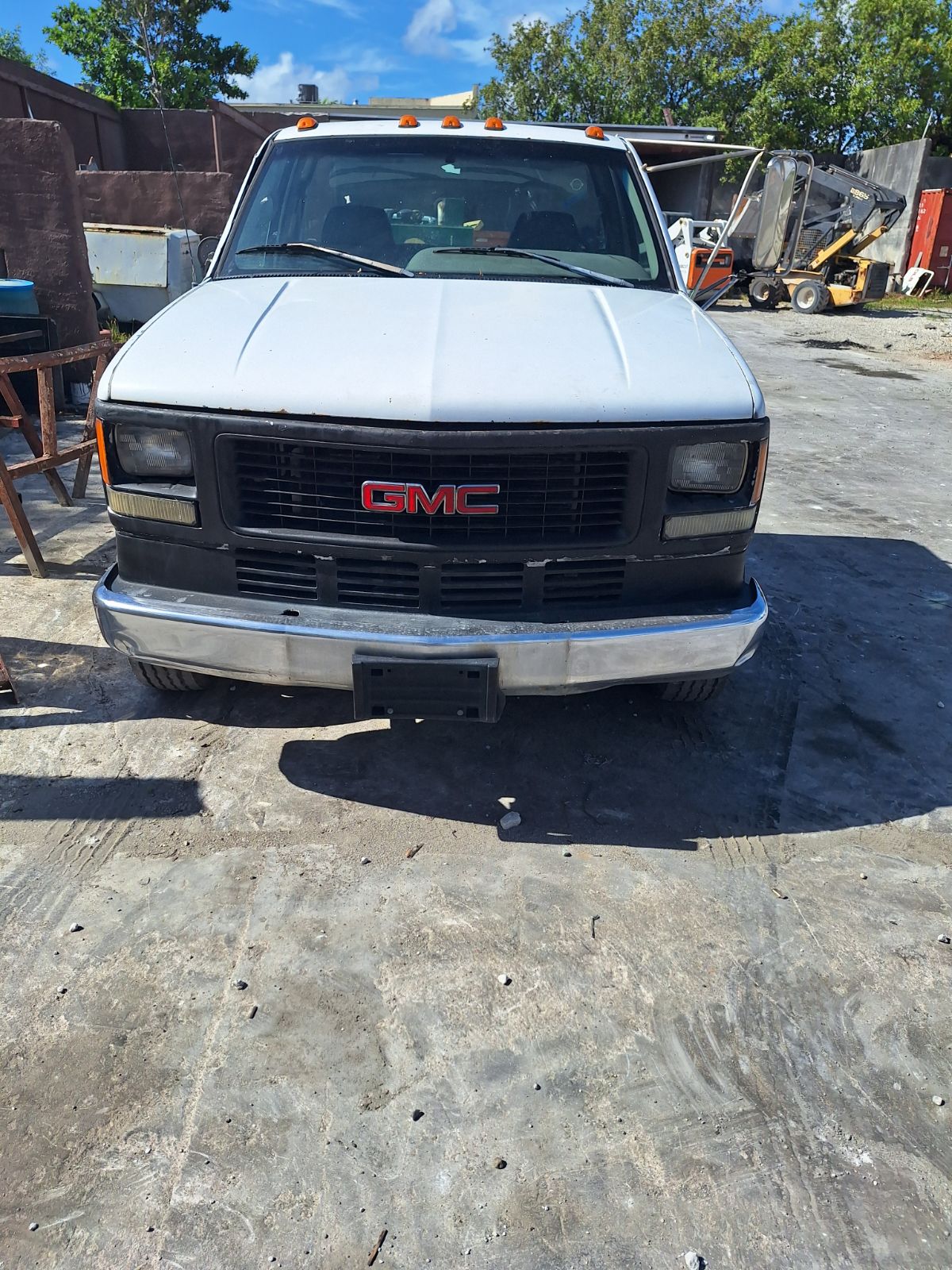 1996 GMC 3500 - view 4 of 9