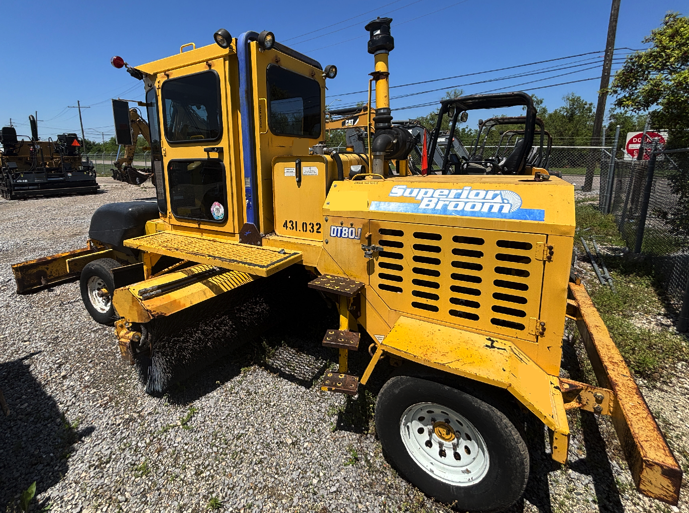 2012 SUPERIOR BROOM DT80J - Image 8