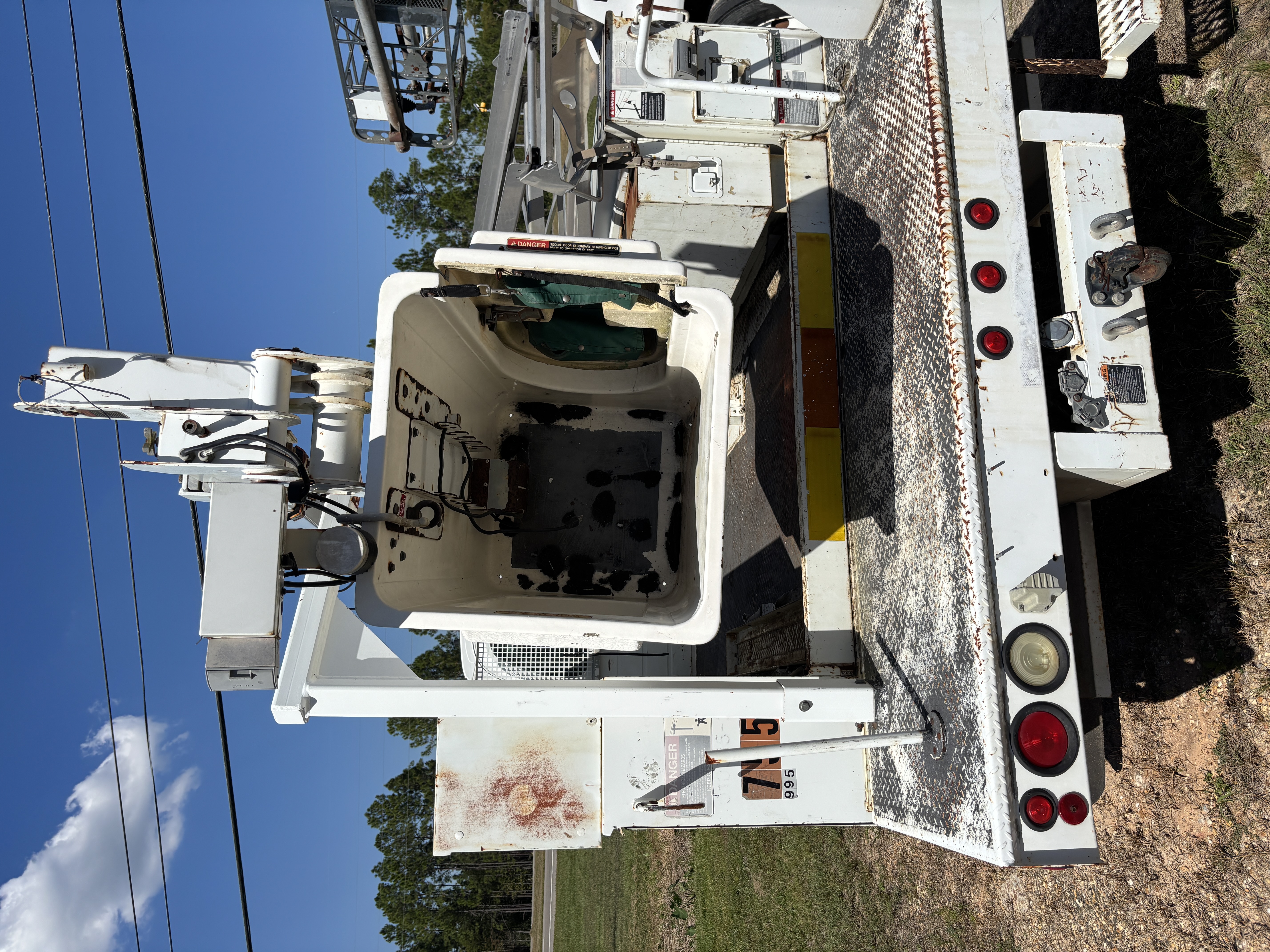 2005 ALTEC AT200A - view 3 of 17