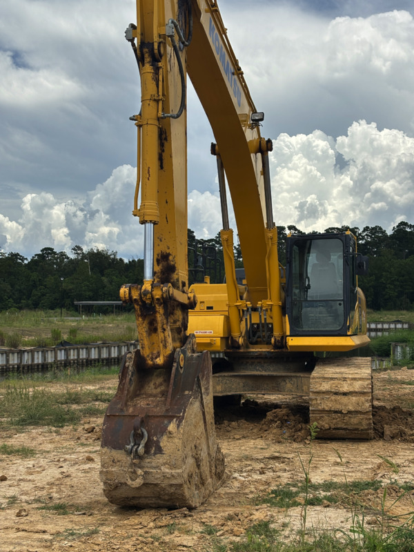 2021 KOMATSU PC360LC-11