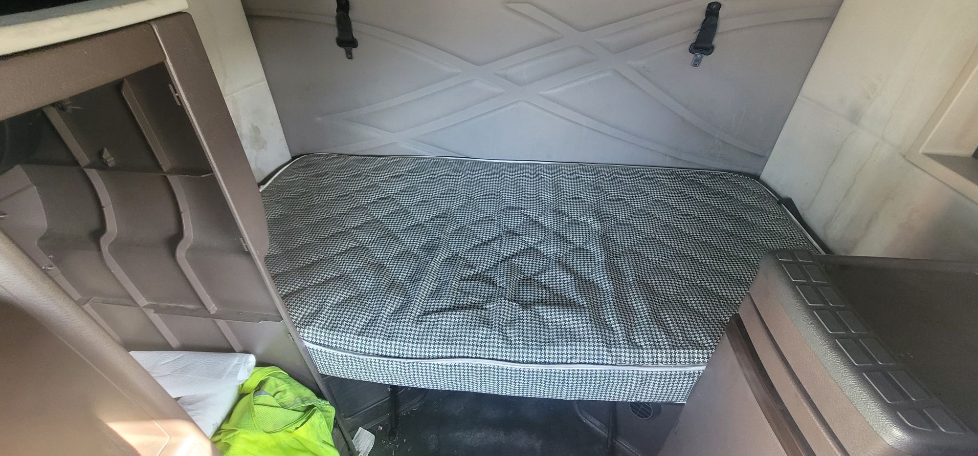 2013 VOLVO VNL - view 5 of 8