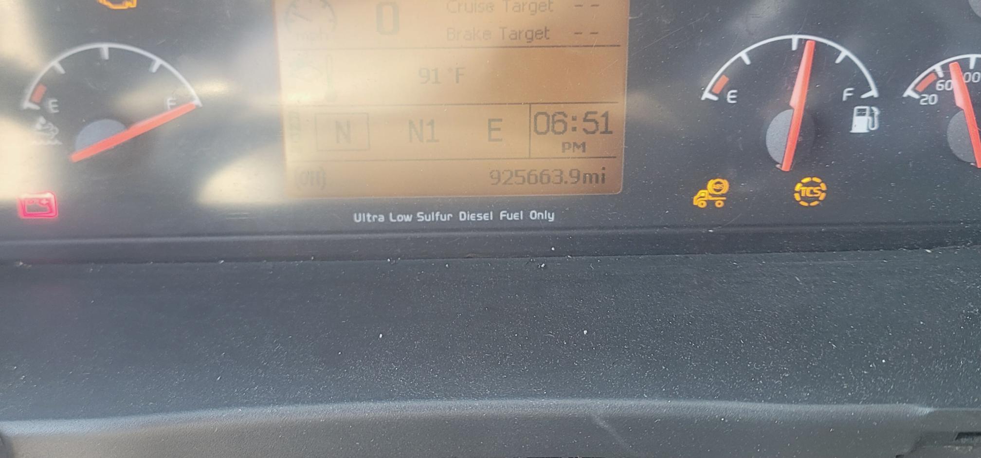 2013 VOLVO VNL - view 7 of 8