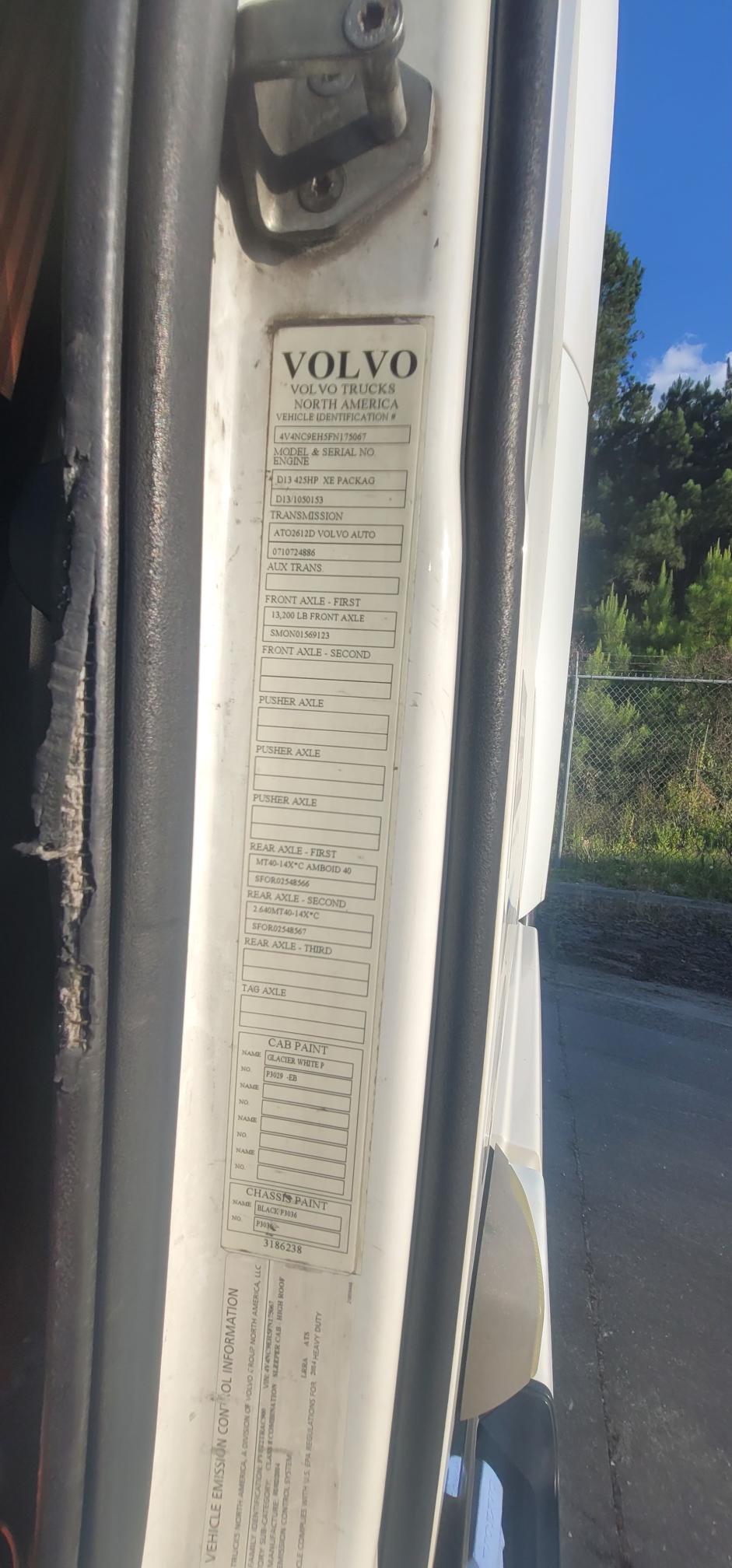 2013 VOLVO VNL - Image 4