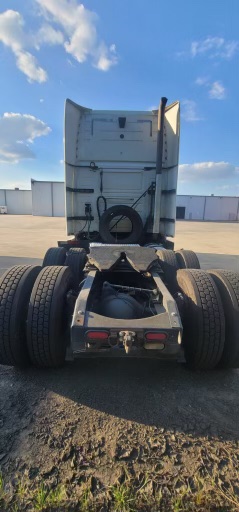 2013 VOLVO VNL - view 3 of 8