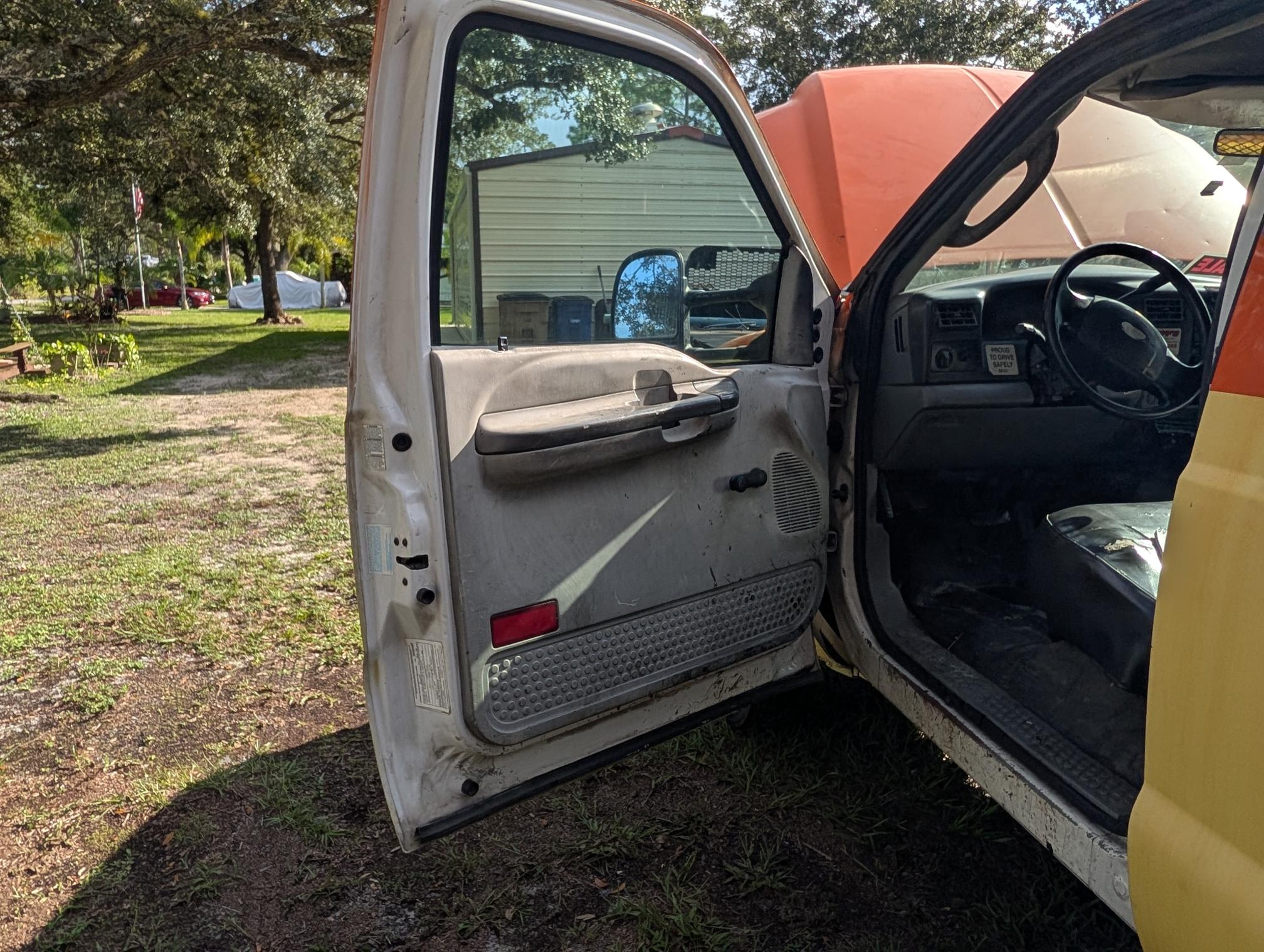 2003 FORD F550 - view 6 of 33