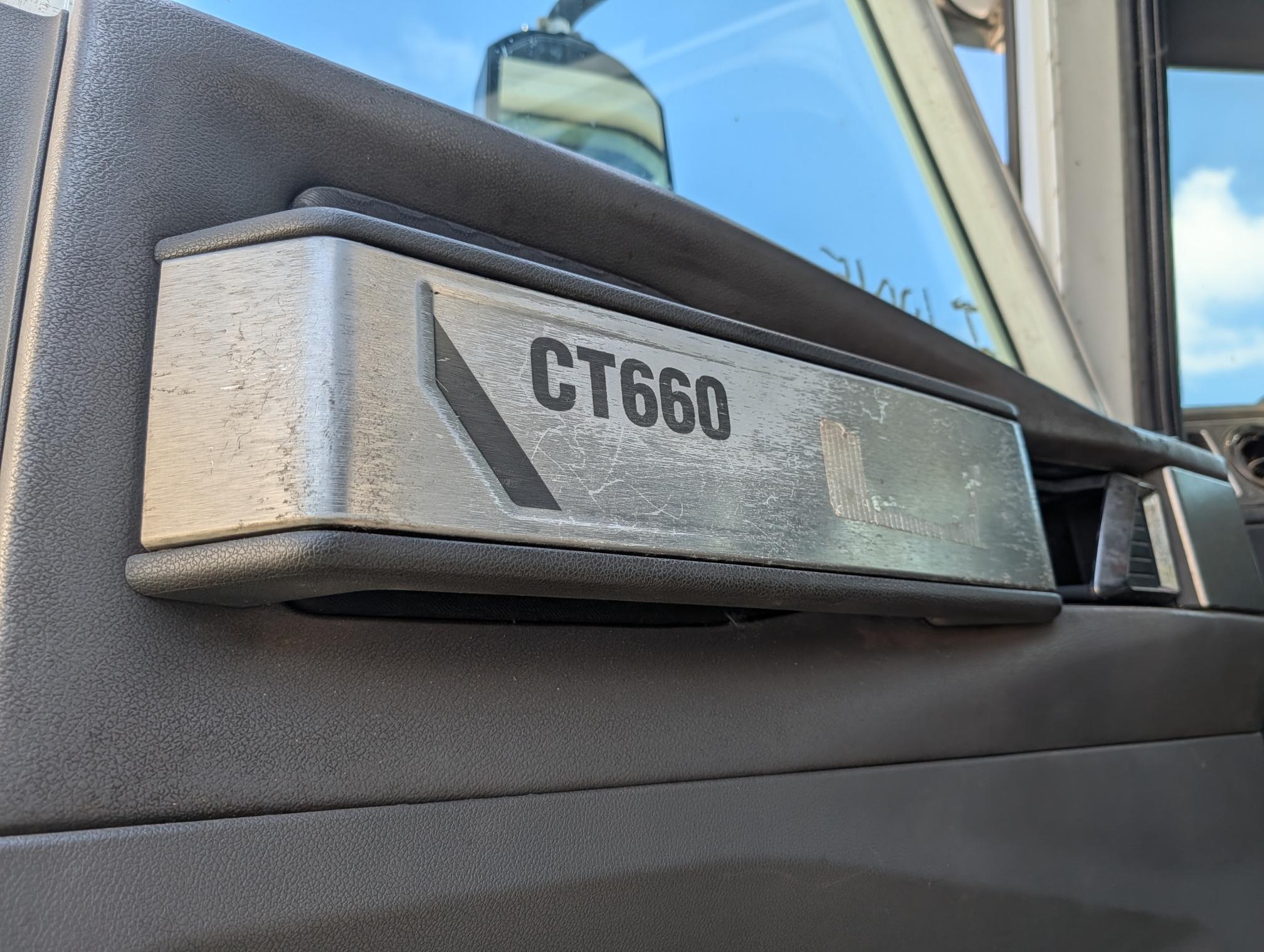 2015 CATERPILLAR CT660 S - Image 24