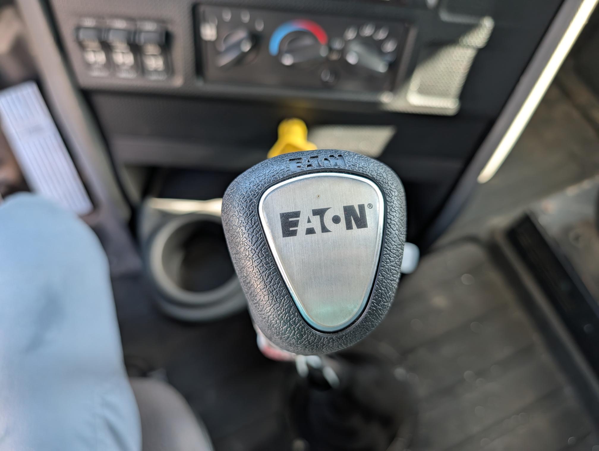 2015 CATERPILLAR CT660 S - Image 35