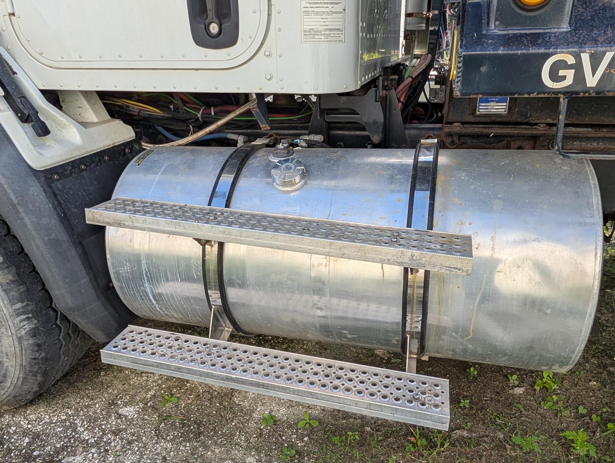 2015 CATERPILLAR CT660 S - Image 10