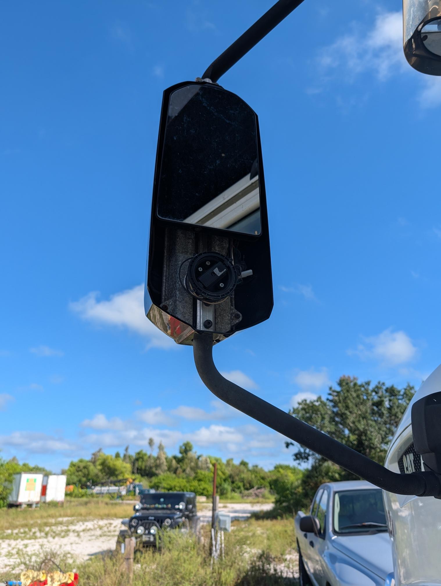 2015 CATERPILLAR CT660 S - Image 11