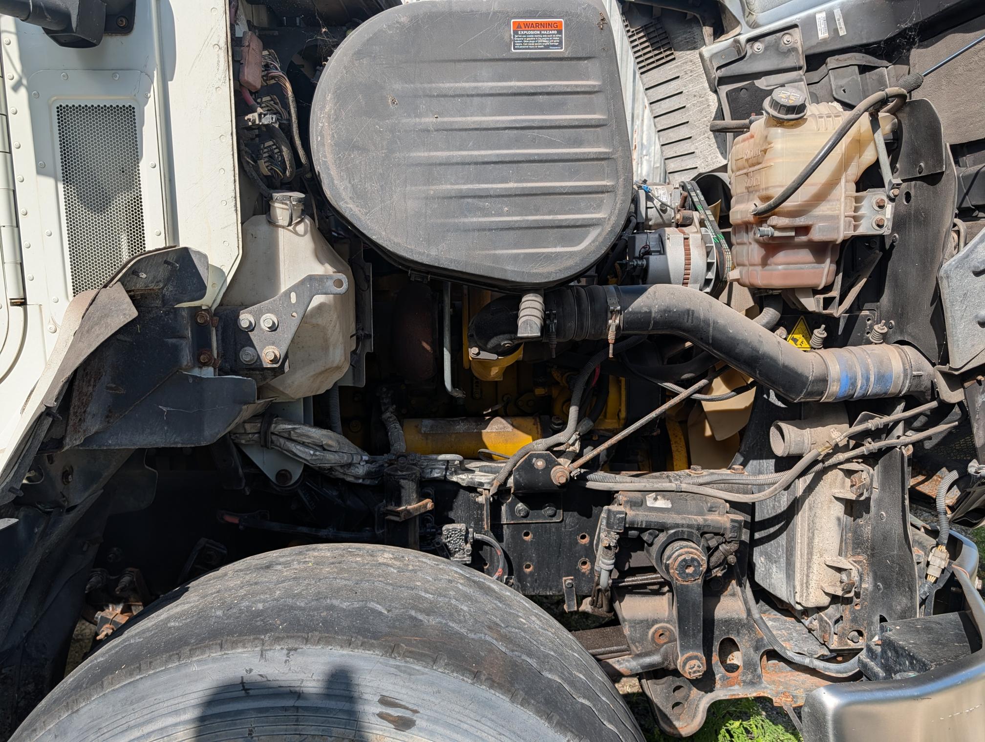 2015 CATERPILLAR CT660 S - Image 44