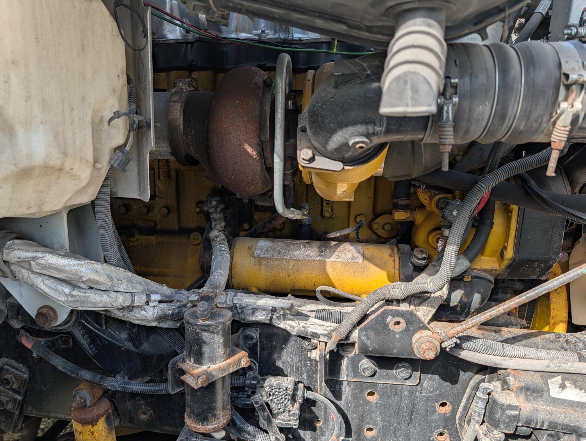 2015 CATERPILLAR CT660 S - Image 46