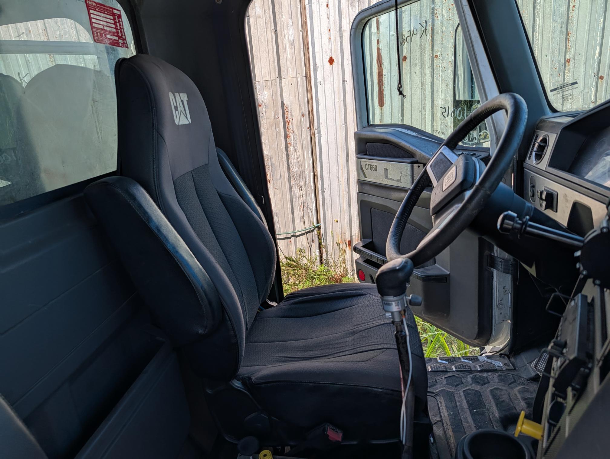 2015 CATERPILLAR CT660 S - Image 26