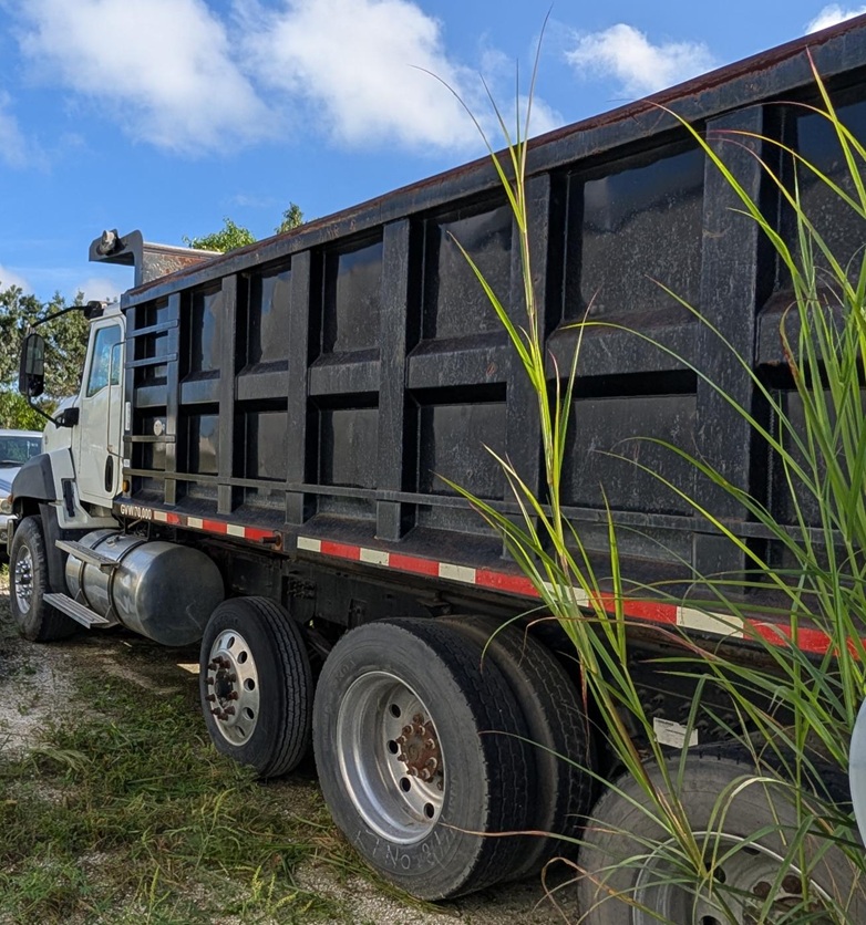 2015 CATERPILLAR CT660 S - Image 5