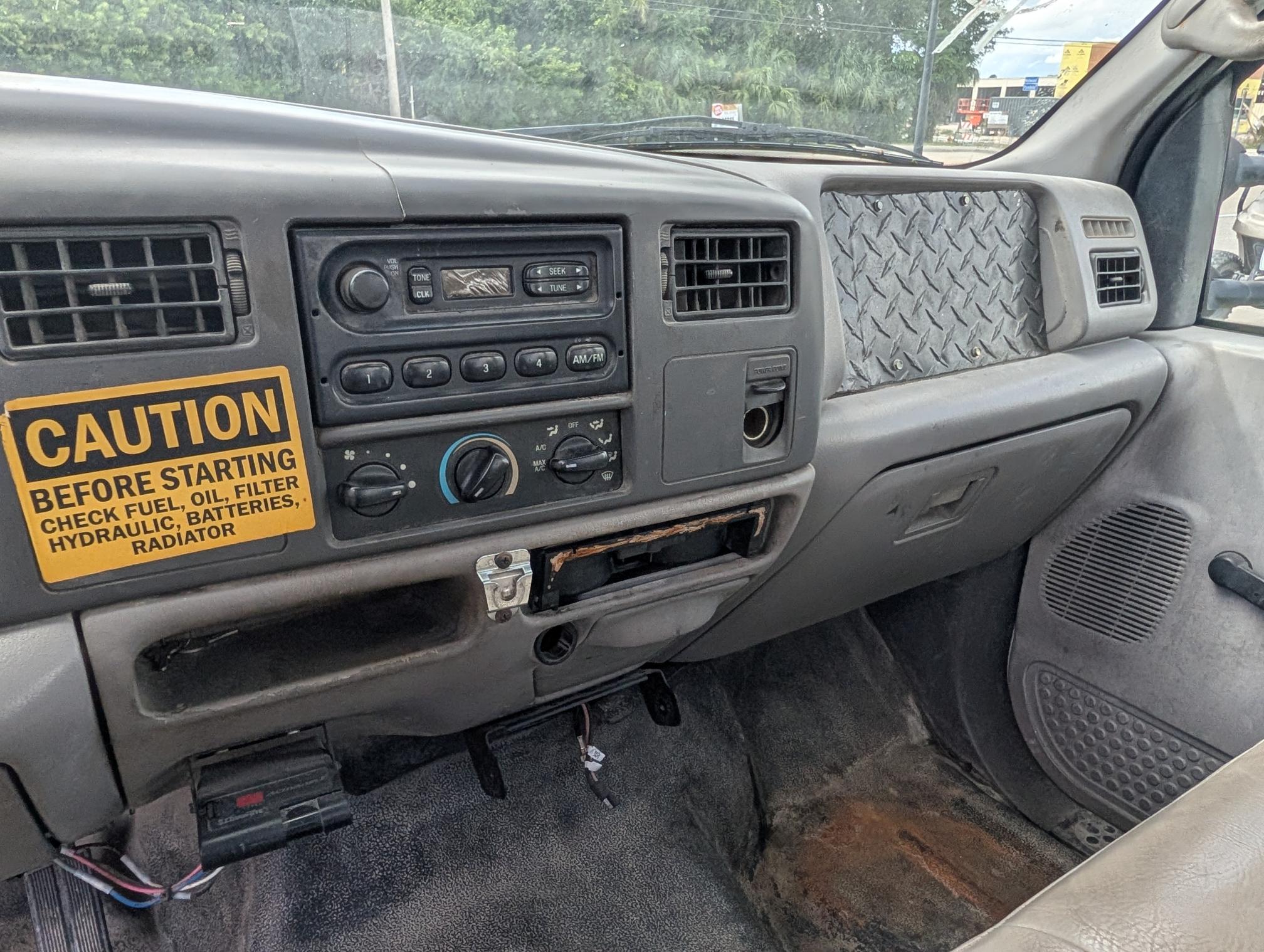 2000 FORD F350 - Image 13