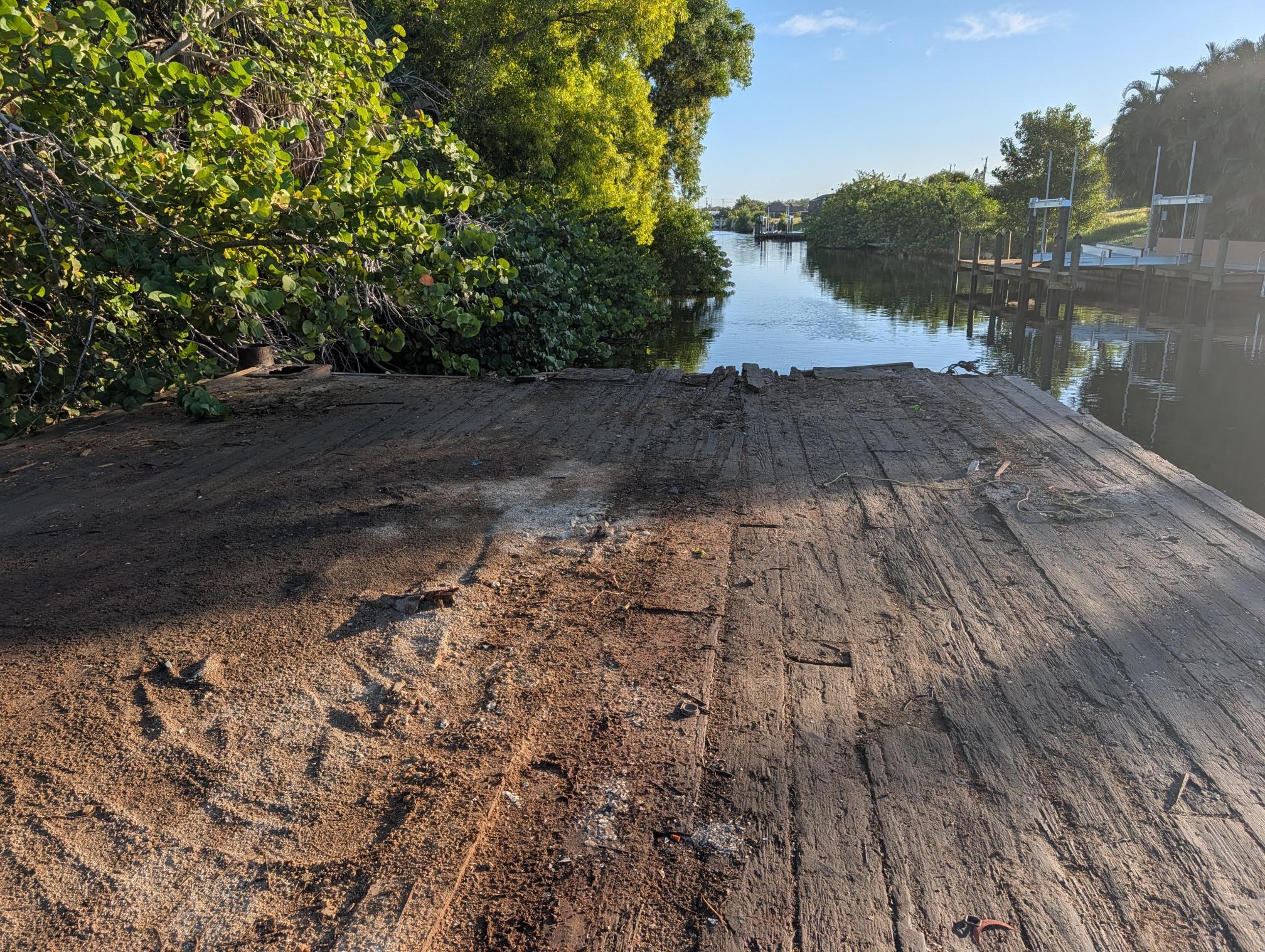 1984  Barge - Image 13