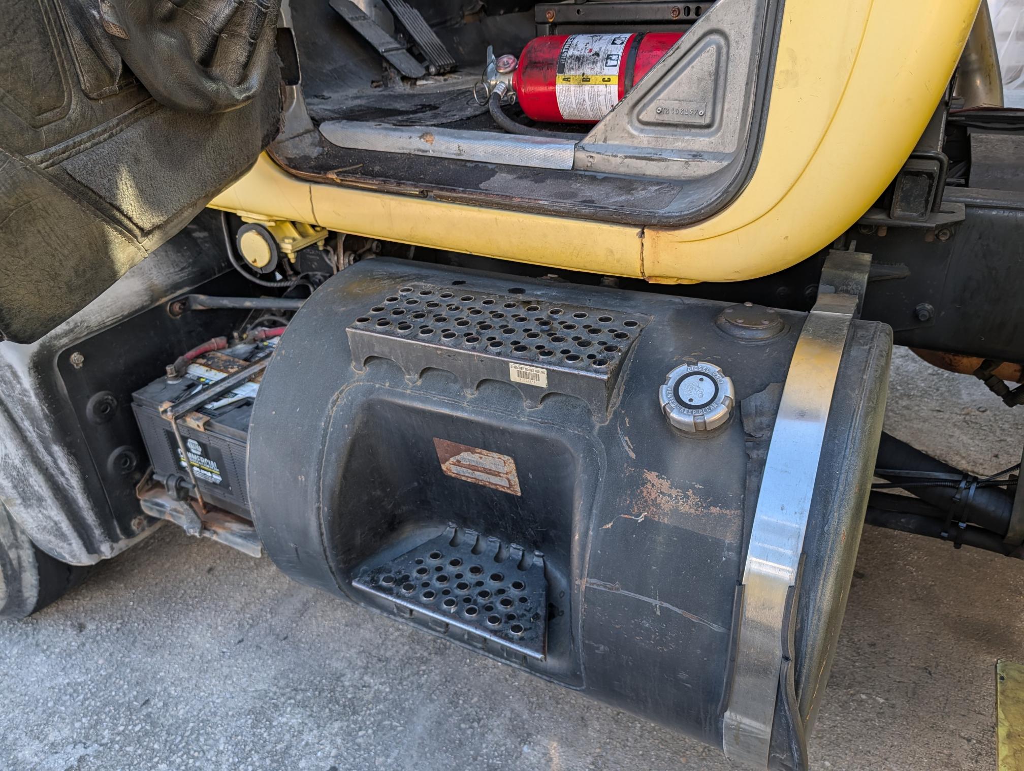 2003 MACK RD688S - Image 21