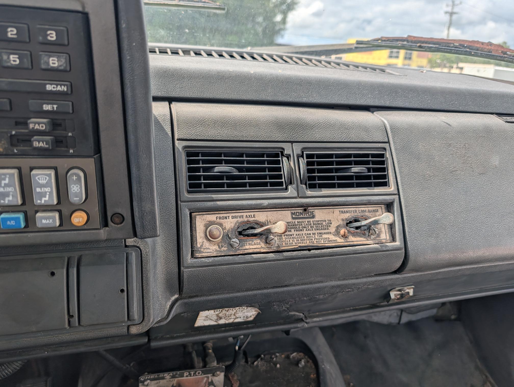 2000 GMC C7500 - Image 21