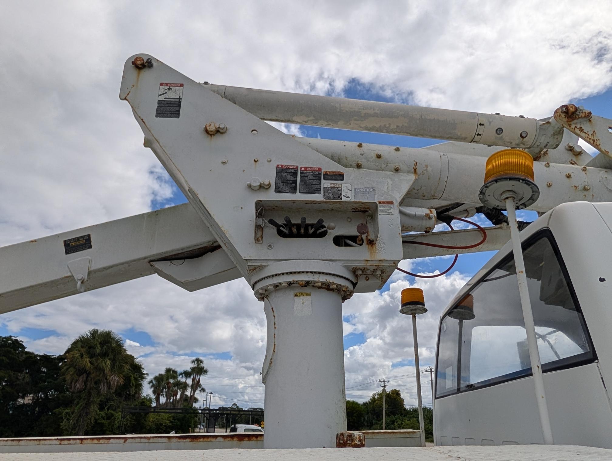 2000 GMC C7500 - Image 25