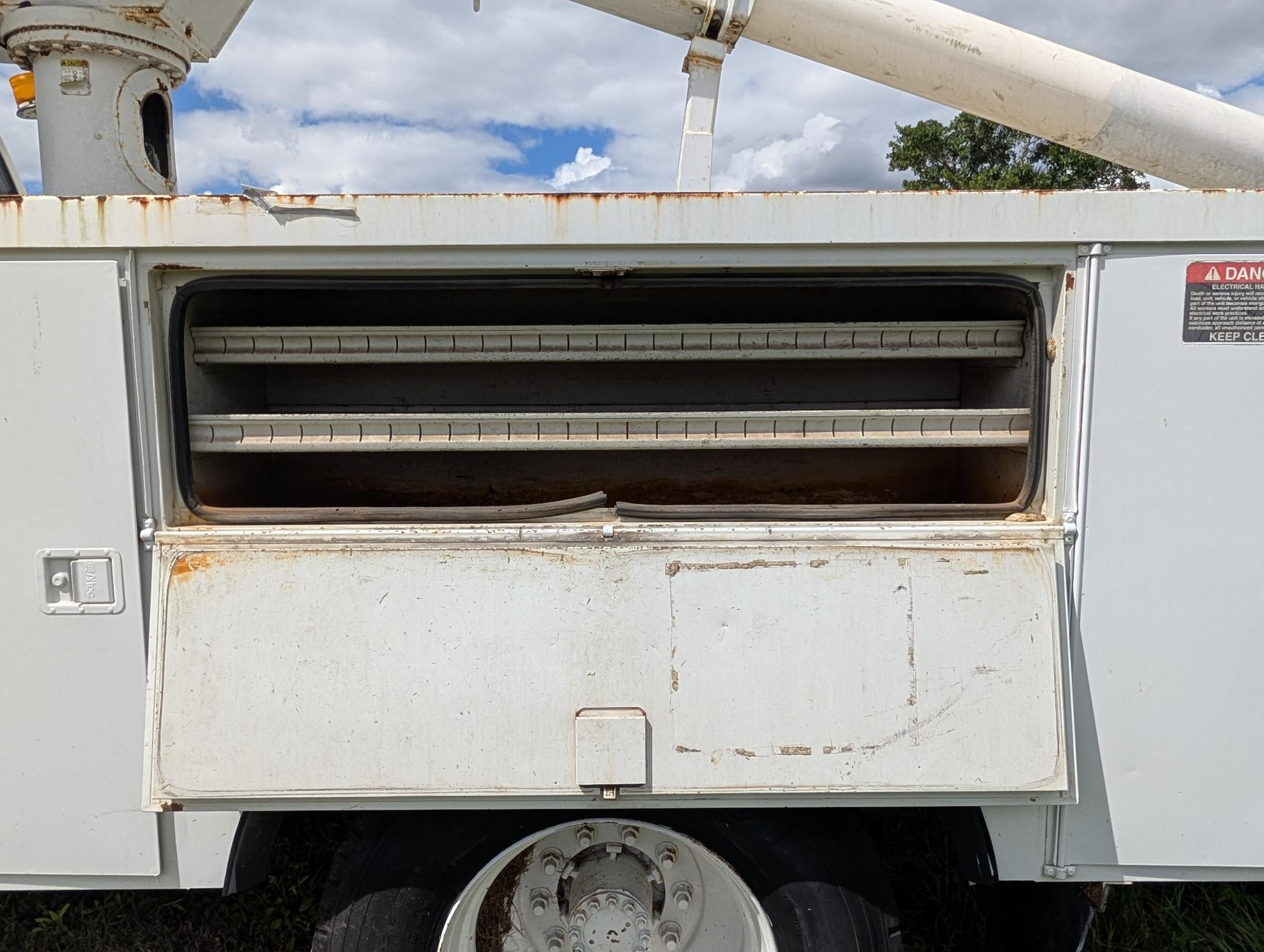 2000 GMC C7500 - Image 47