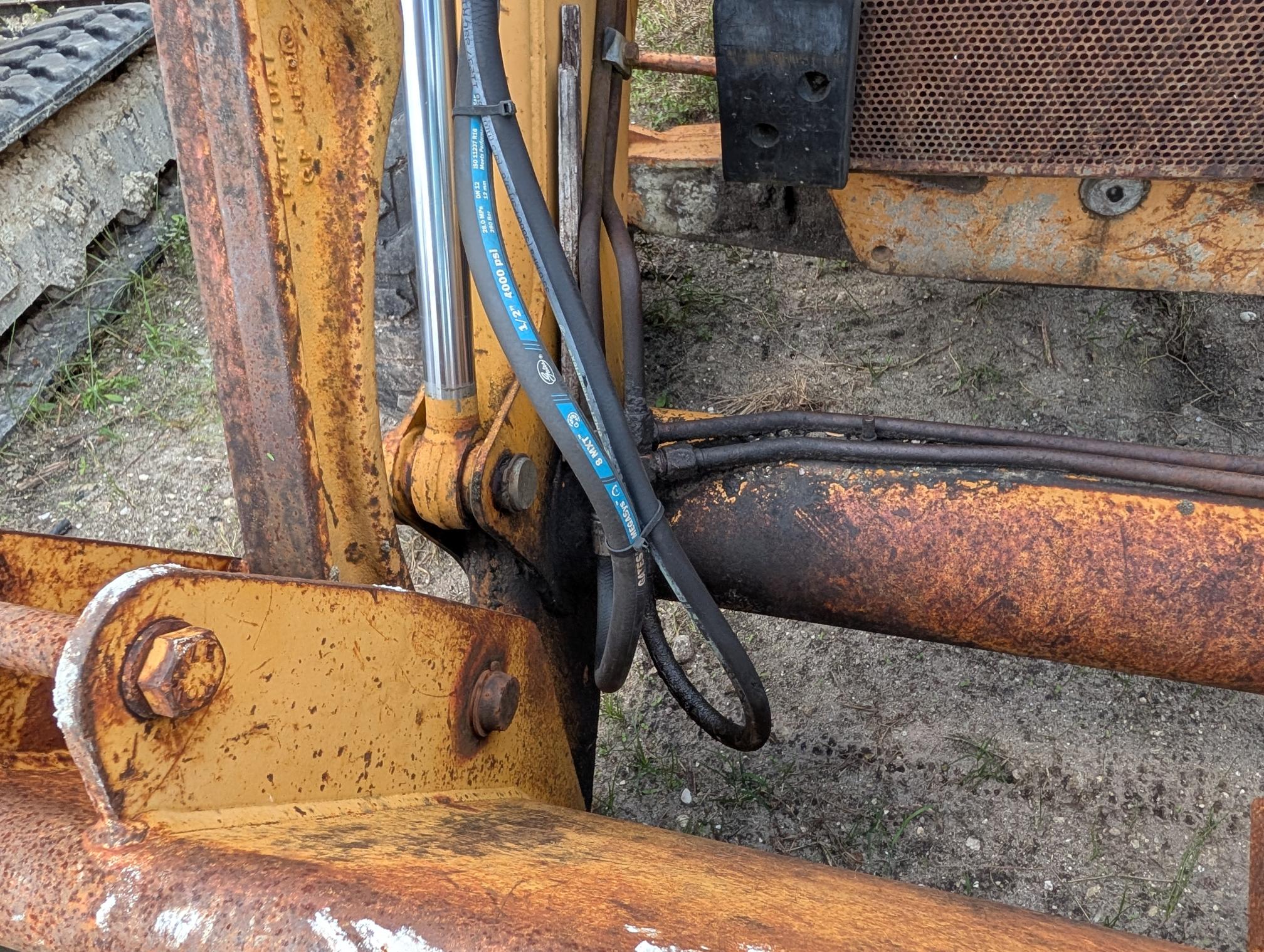 1995 CASE 570LXT - view 12 of 24