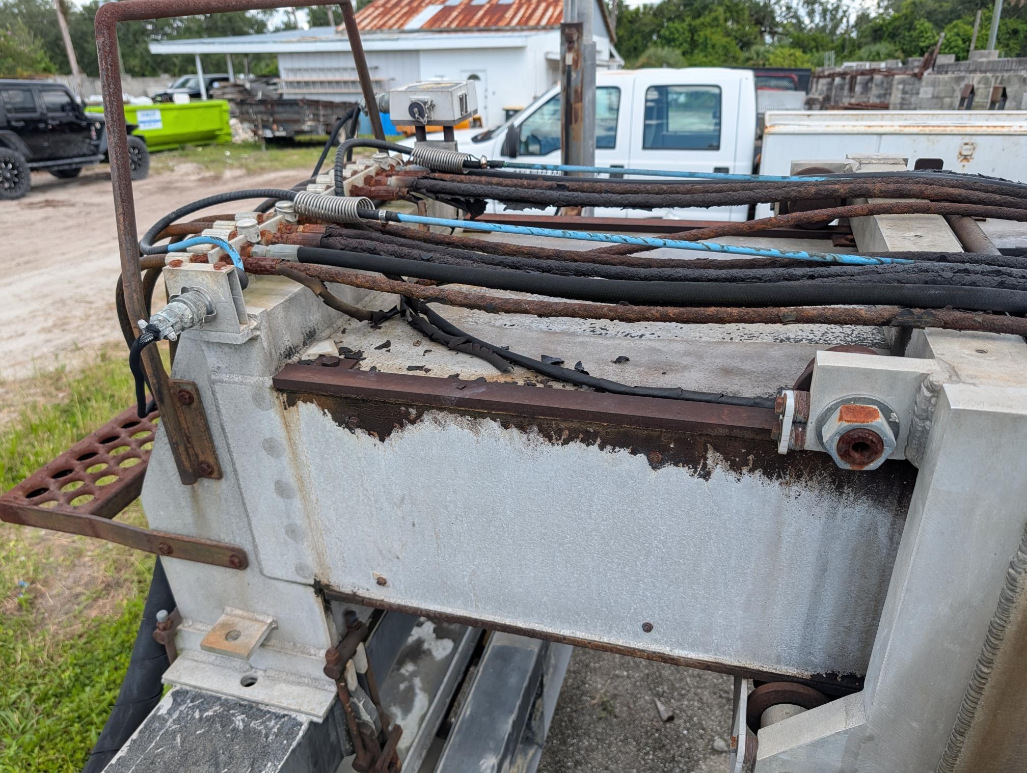 1999 SOMERO S-240 Laser Screed - Image 11