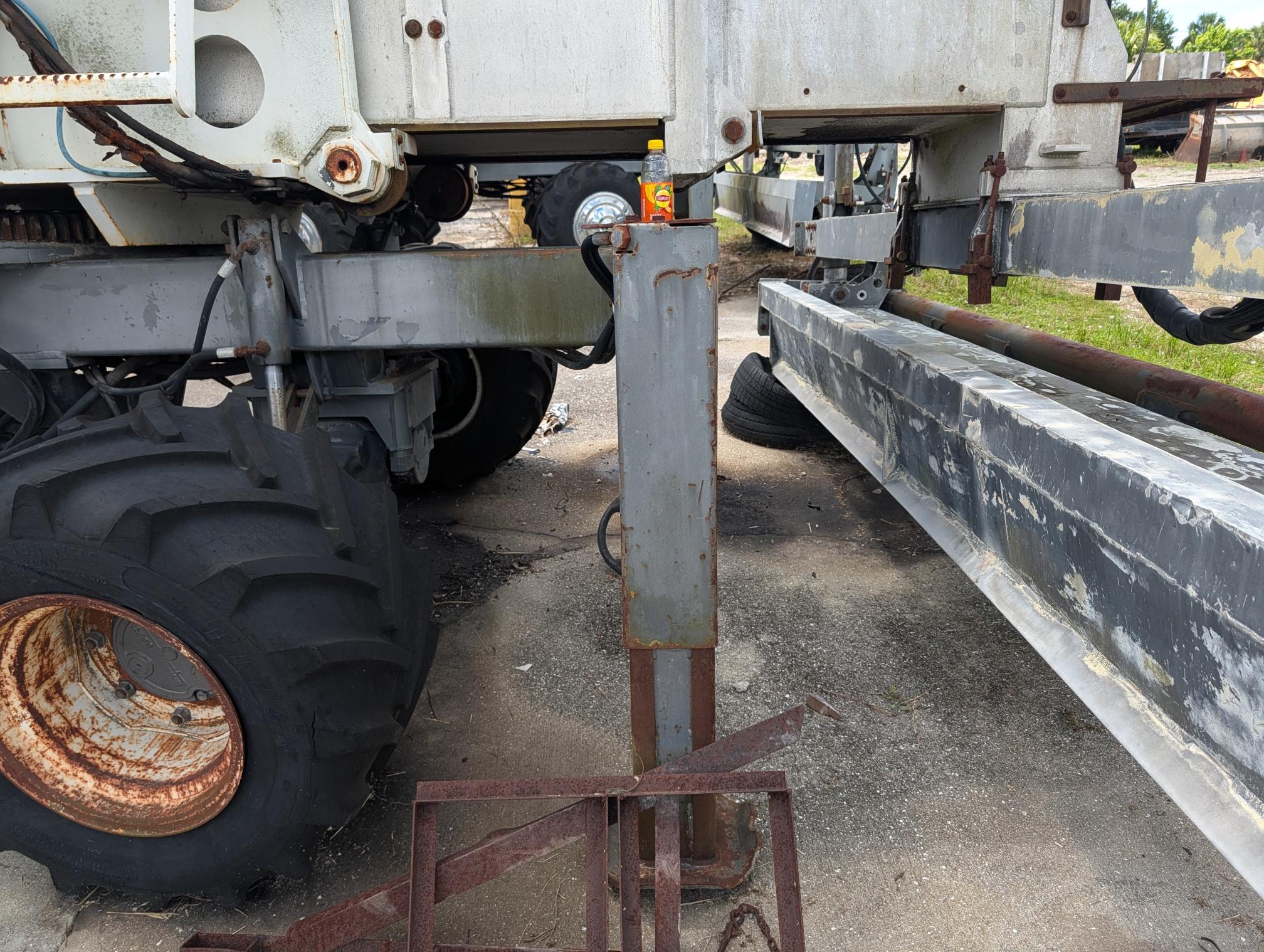 1999 SOMERO S-240 Laser Screed - Image 17