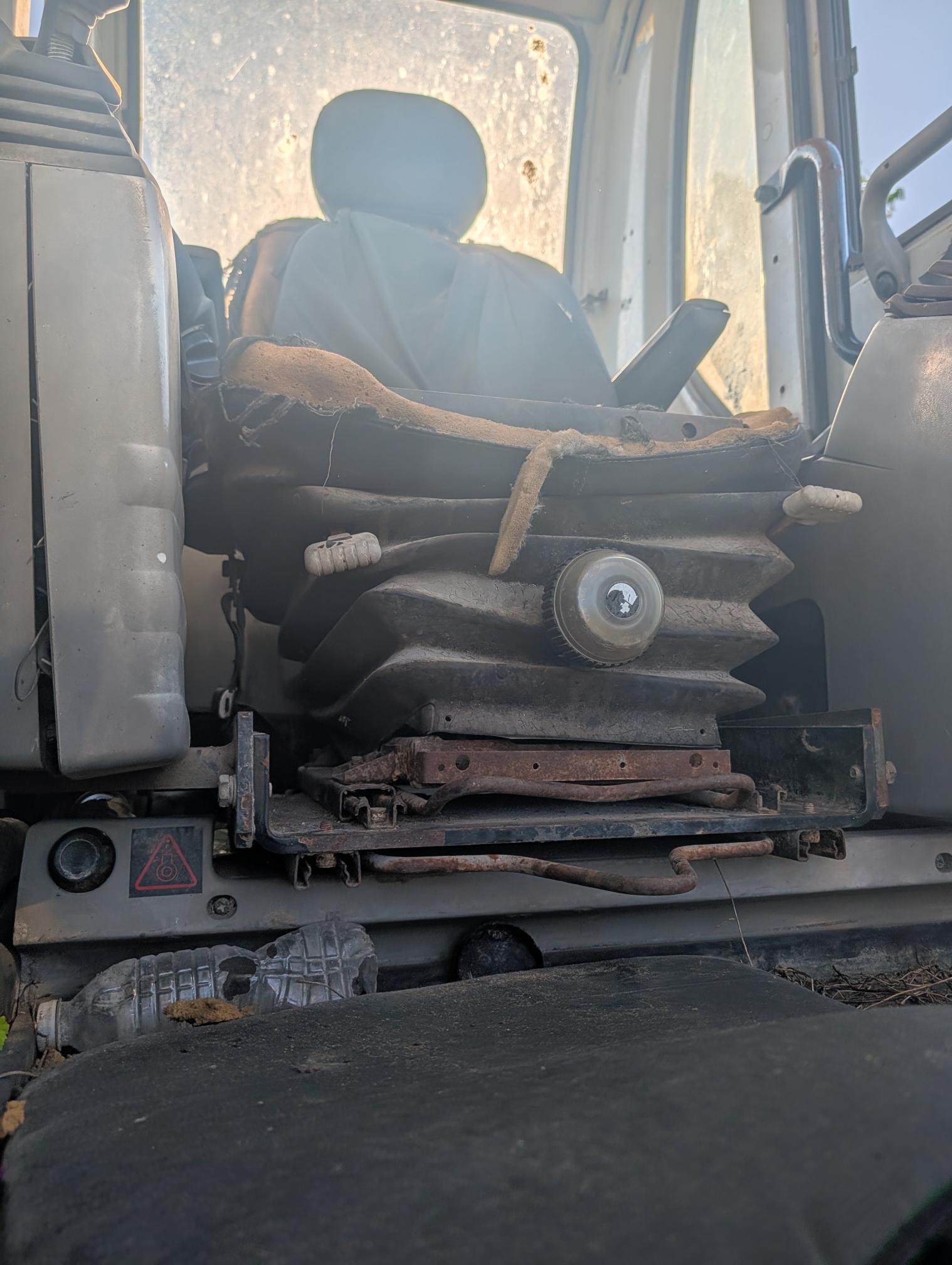 2006 KOBELCO SK330 LC - view 8 of 26