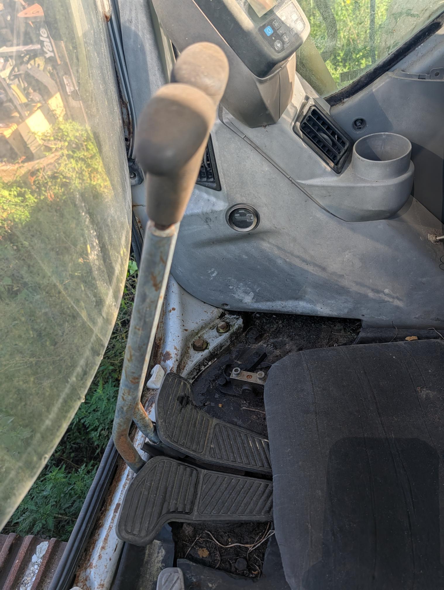 2006 KOBELCO SK330 LC - view 12 of 26