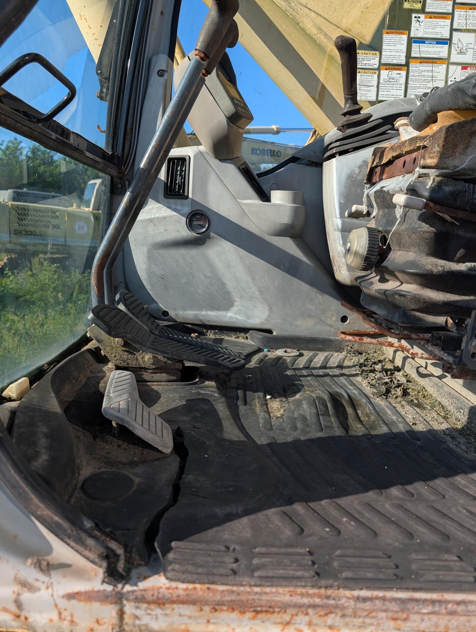 2006 KOBELCO SK330LC - view 14 of 18