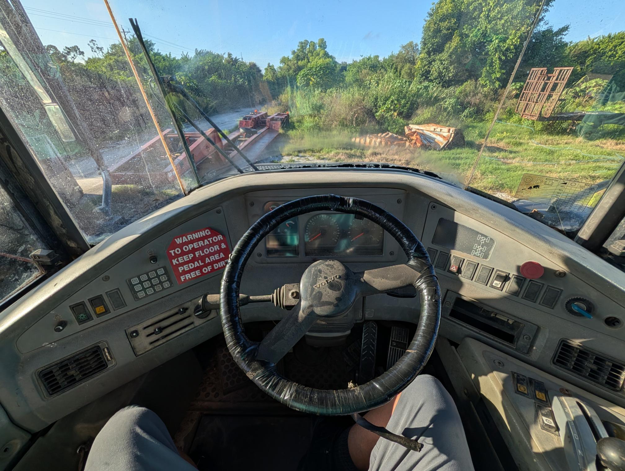 2005 VOLVO A25D - Image 18