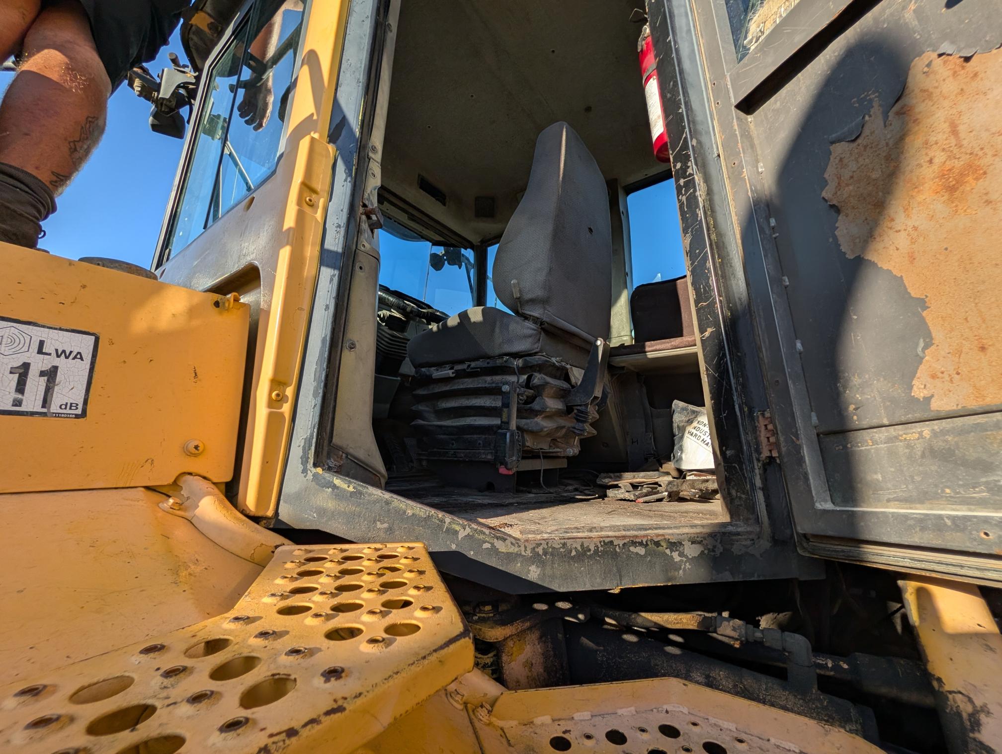 2005 VOLVO A25D - view 16 of 27