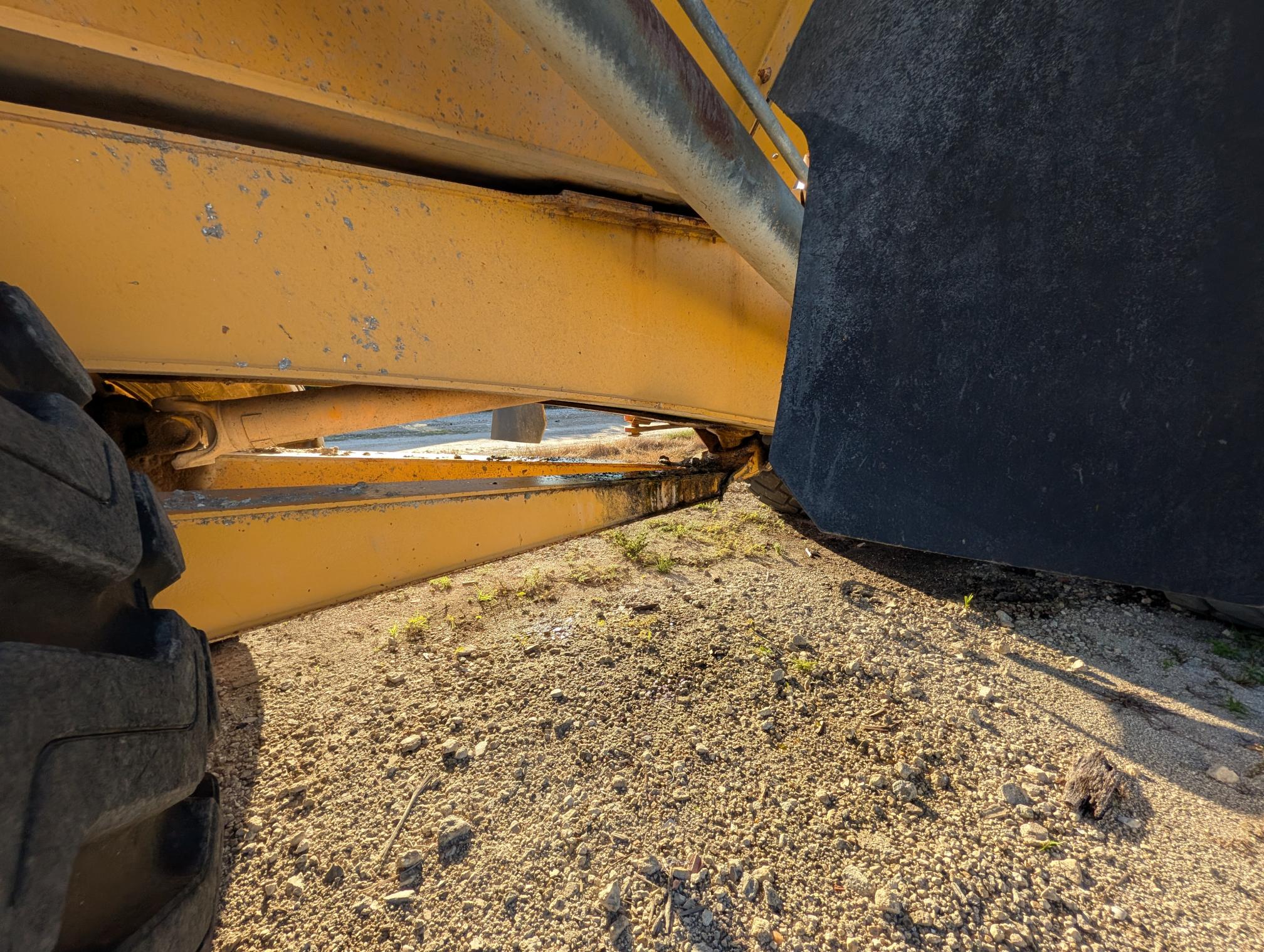 2005 VOLVO A25D - Image 10