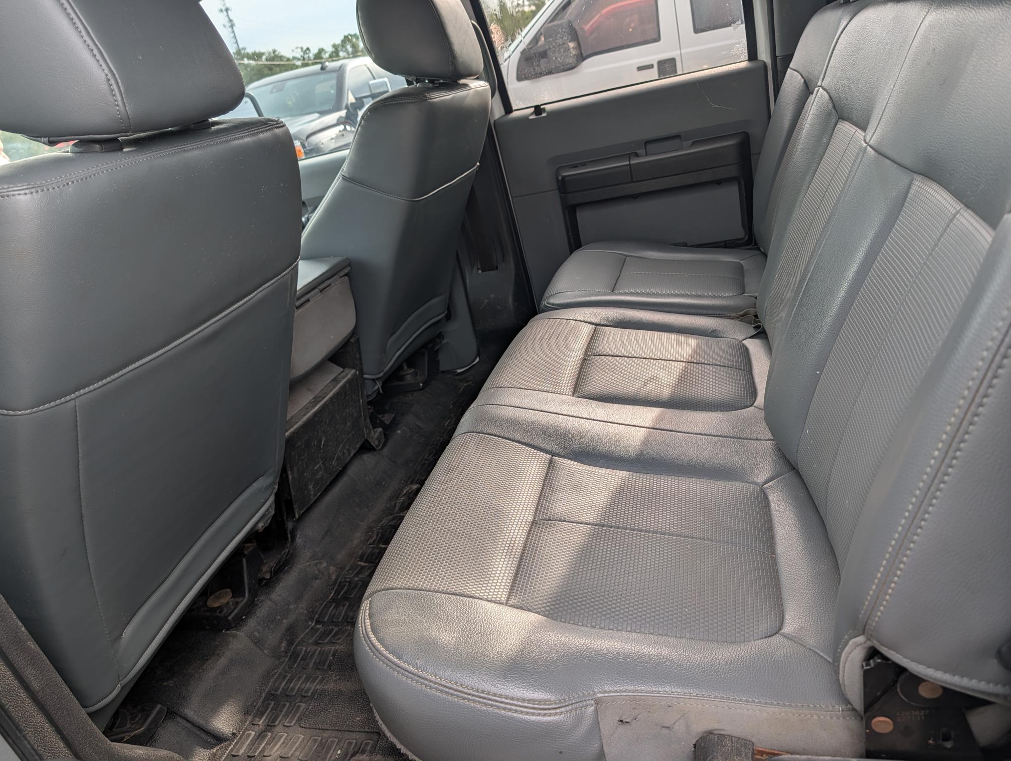 2014 FORD F450 - Image 24