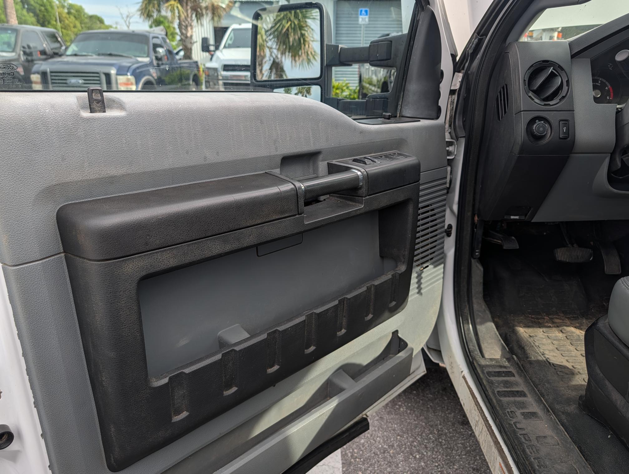 2014 FORD F450 - view 17 of 32