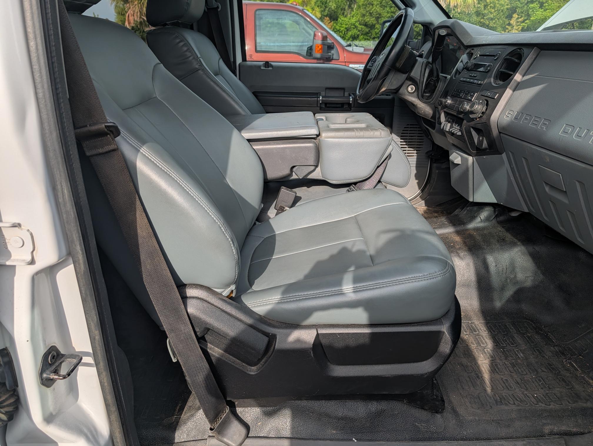 2014 FORD F450 - Image 19