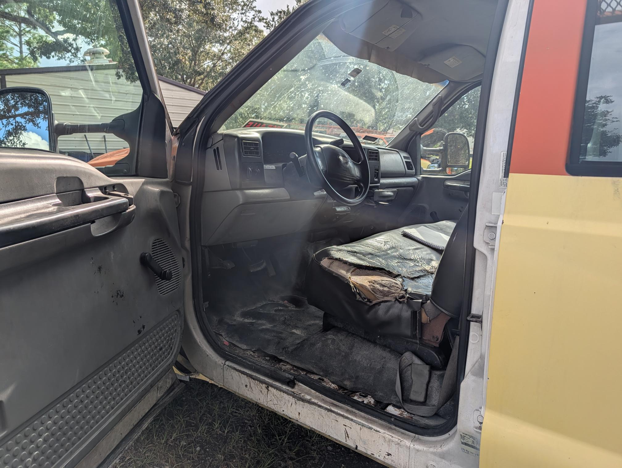 2003 FORD F550 - view 13 of 30