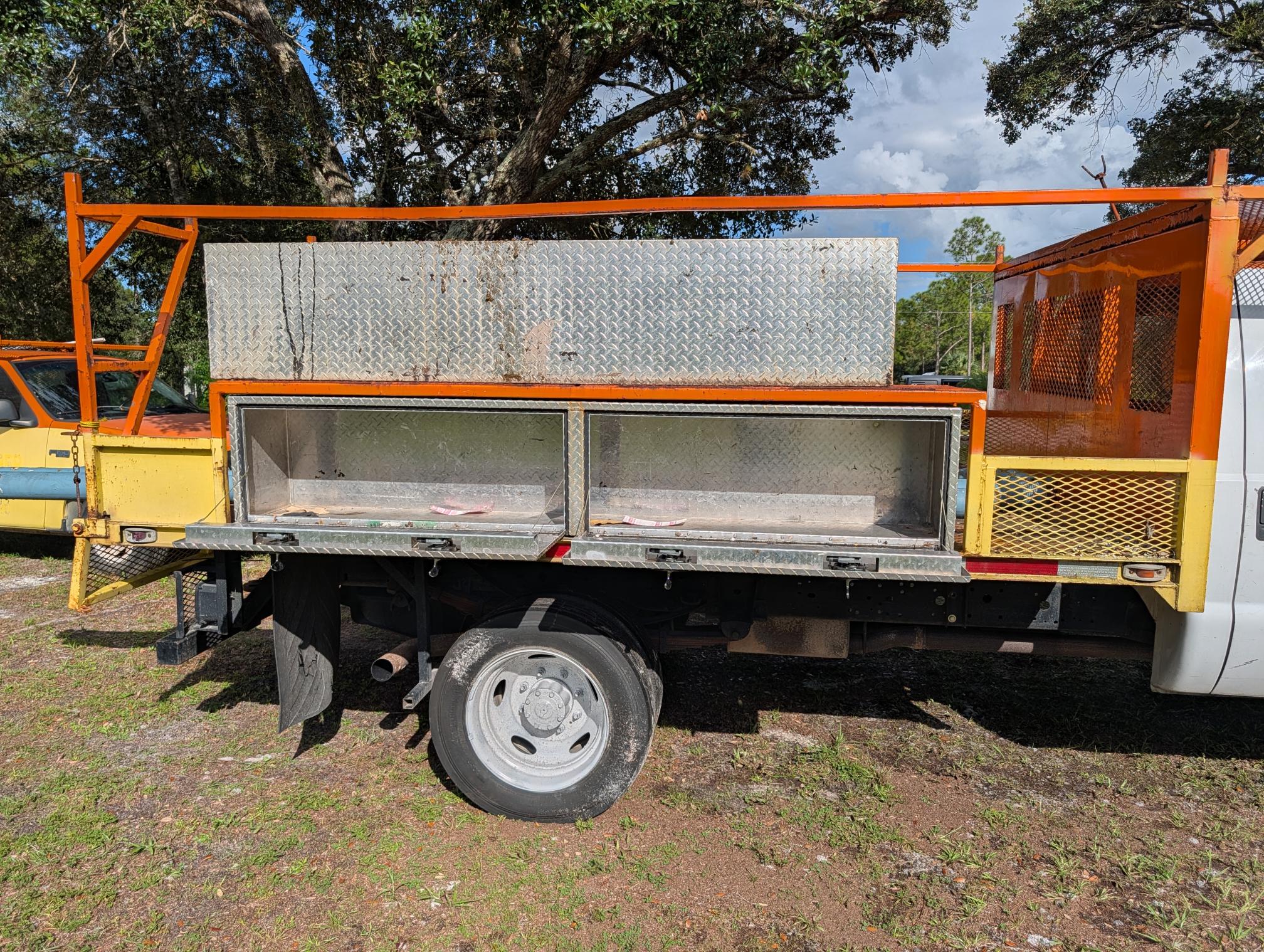 2003 FORD F550 - Image 7